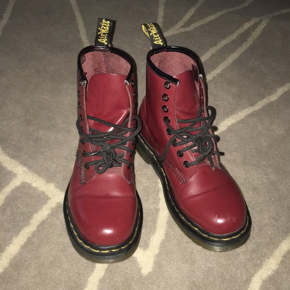 DR. Marten in Red, bloody shoes ❤️